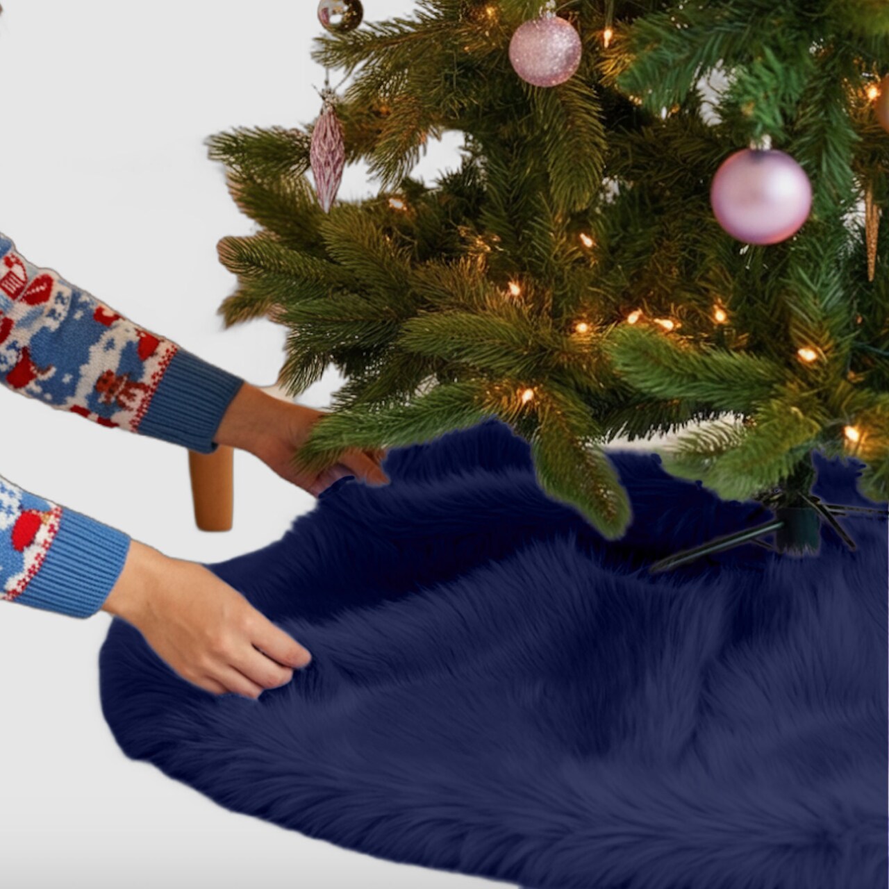FabricLA 30" Dark Navy Blue Faux Fur Christmas Tree Skirt - Fluffy Plush Tree Skirt (72cm) for Holiday Decorations